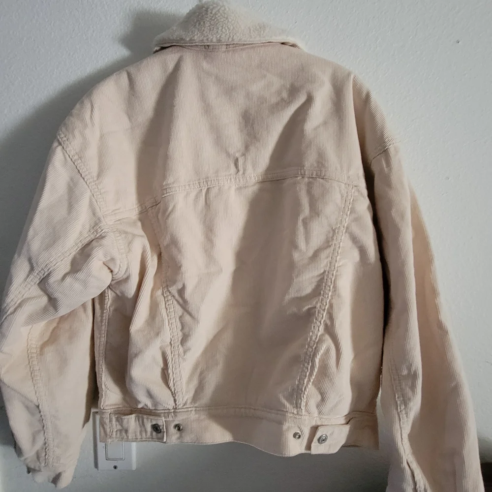 Levi's Cream Corduroy Jacket with Sherpa Collar - Picture 3 of 4